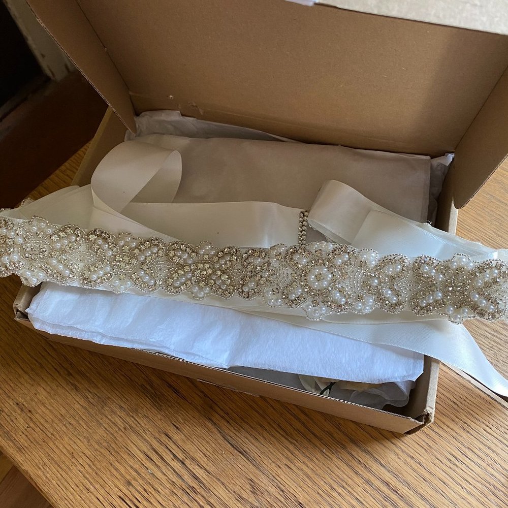 Wedding dress satin crystals pearls belt